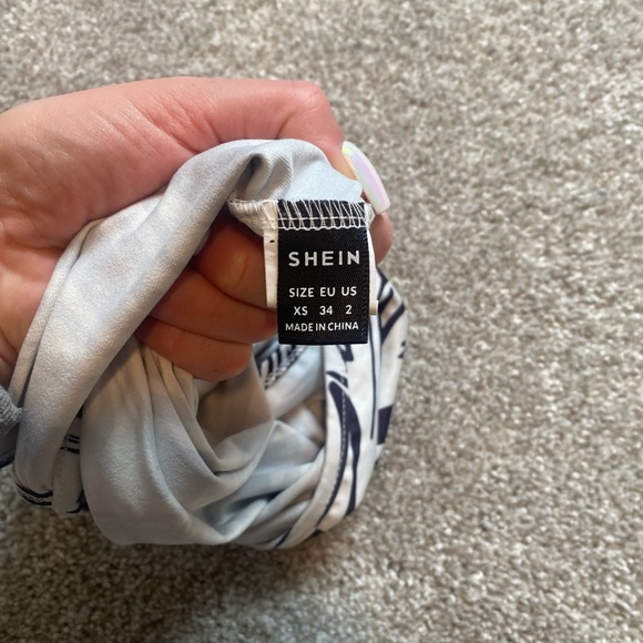 Mesh cutout top - Picture 3 of 3